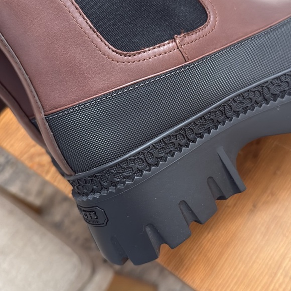 COACH Chelsea Boot - Picture 13 of 13